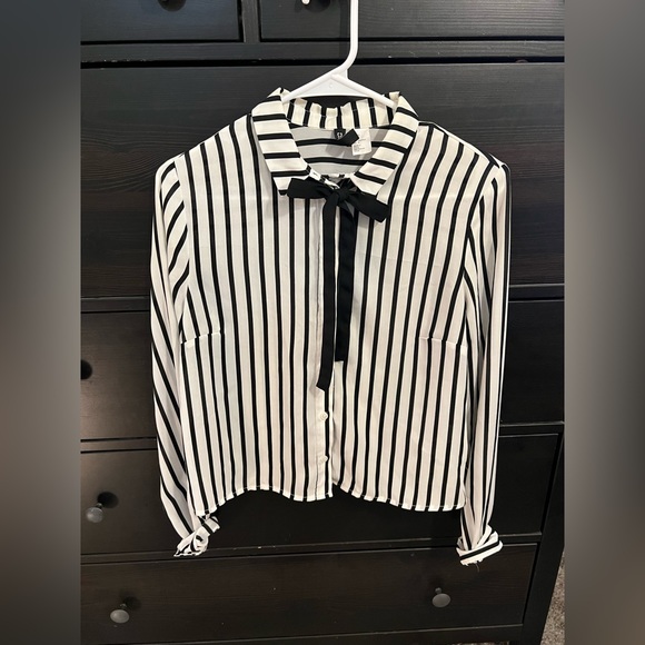 H&M Divided Black and White Striped Blouse with Tie - Picture 1 of 4